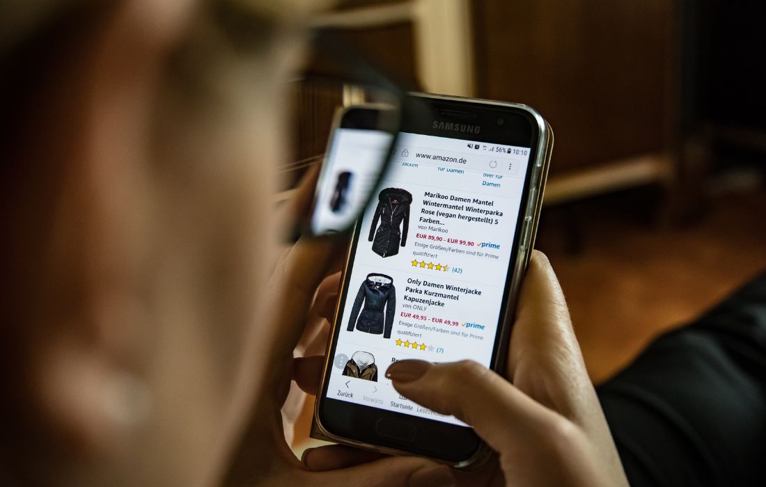 ecommerce trend 2023 mobile shopping