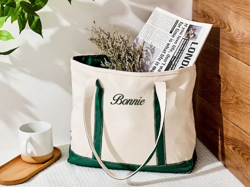Tote bags for volunteer